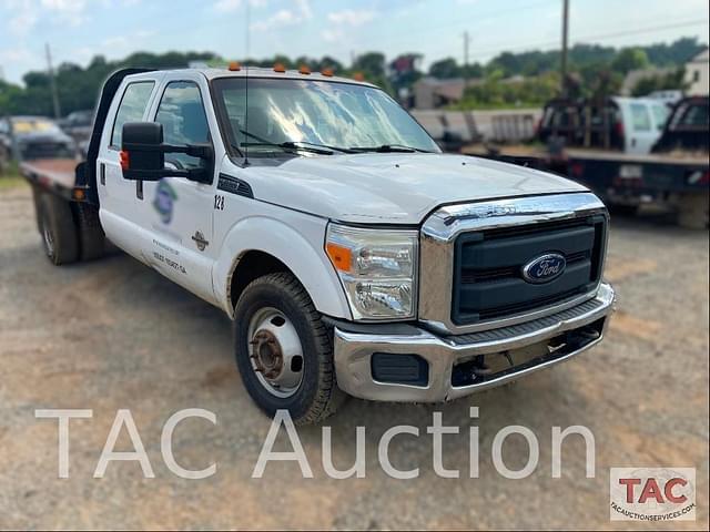Image of Ford F-350 equipment image 2