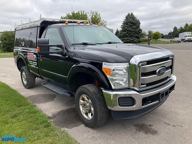 Image of Ford F-350 equipment image 4