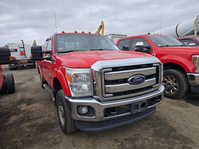 Image of Ford F-350 equipment image 2