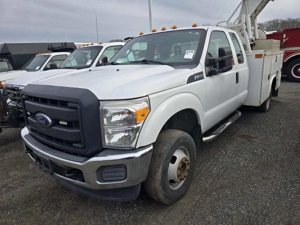 2016 Ford F-350 Equipment Image0
