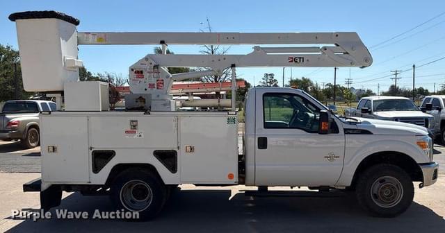 Image of Ford F-350 equipment image 3