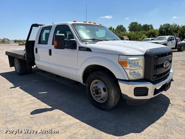 Image of Ford F-350 equipment image 2