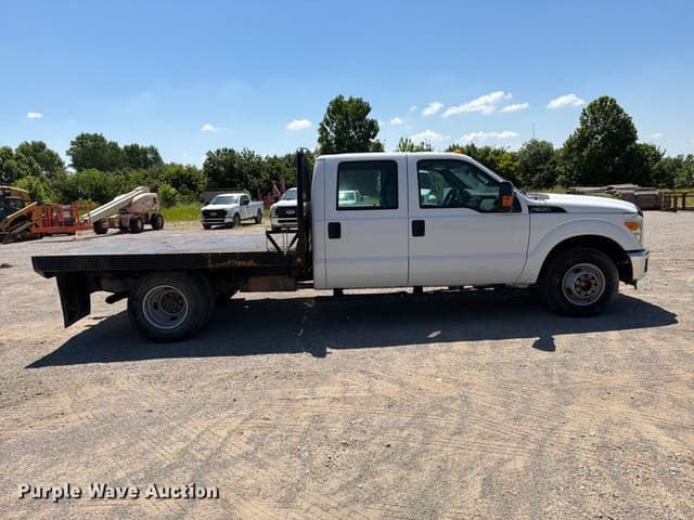 Image of Ford F-350 equipment image 3