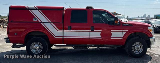 Image of Ford F-350 equipment image 3