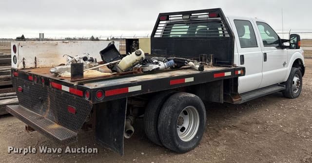 Image of Ford F-350 equipment image 4