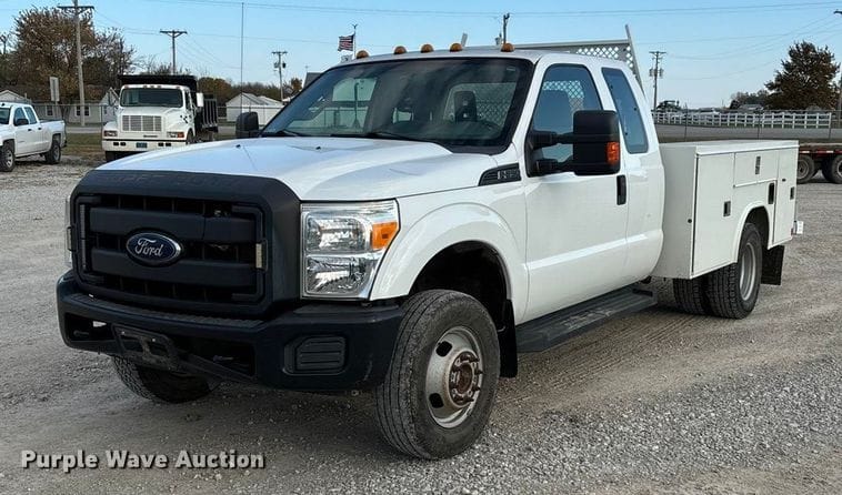 2016 Ford F-350 Equipment Image0