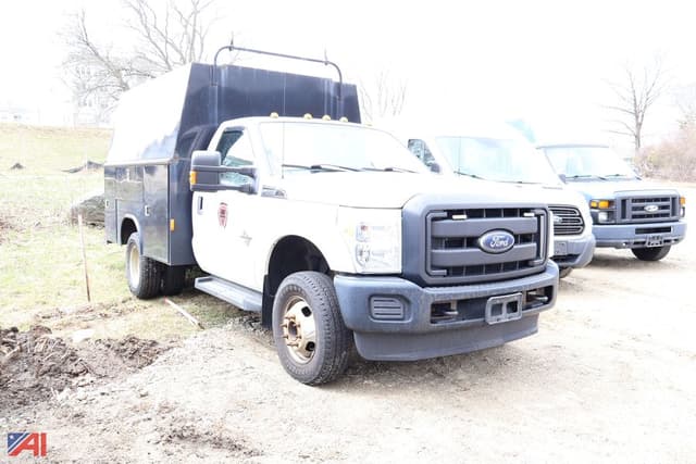 Image of Ford F-350 equipment image 1