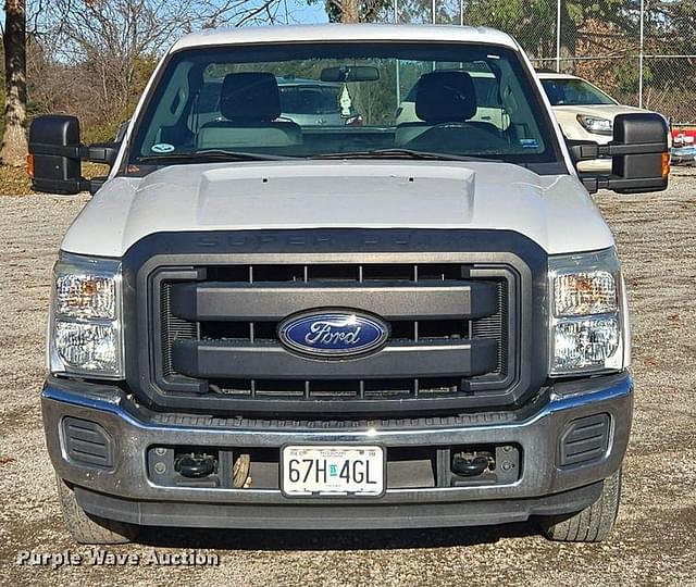 Image of Ford F-350 equipment image 1