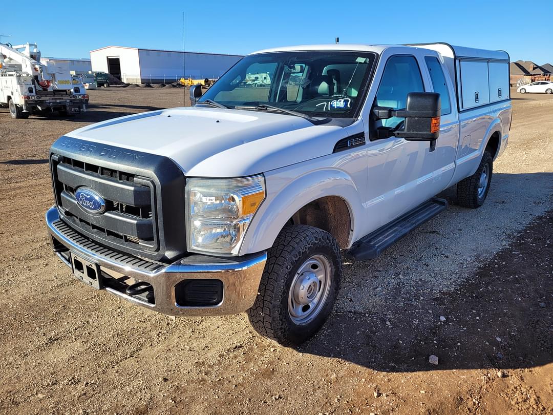 Image of Ford F-350 Primary image