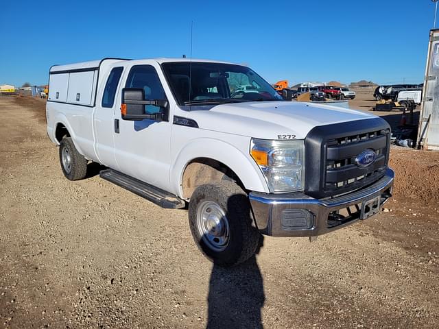 Image of Ford F-350 equipment image 1