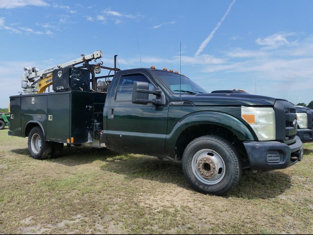 Image of Ford F-350 Primary image