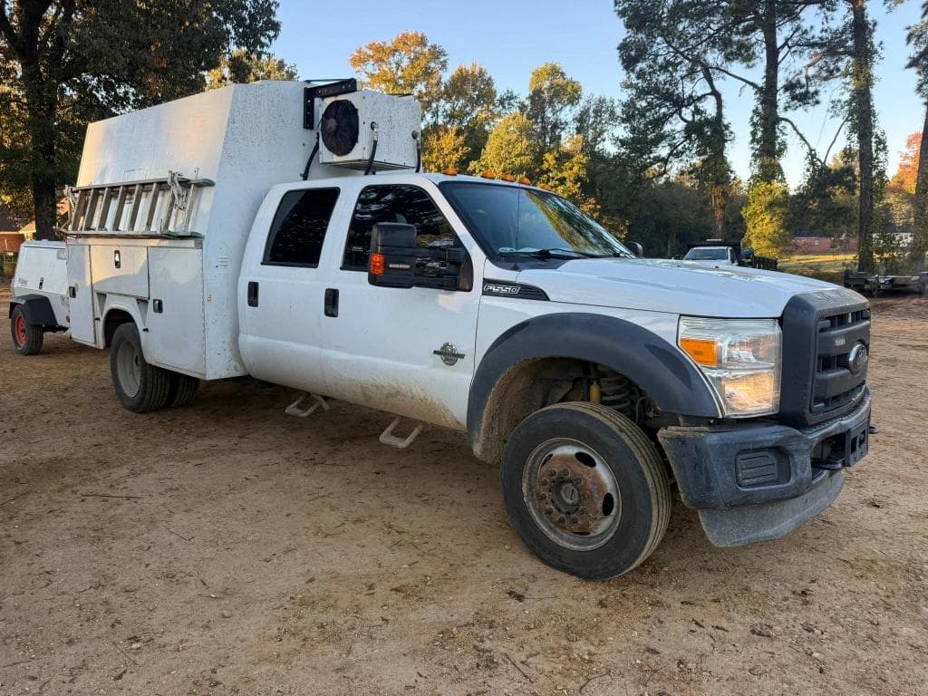 Image of Ford F-350 Primary Image
