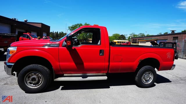 Image of Ford F-350 equipment image 1