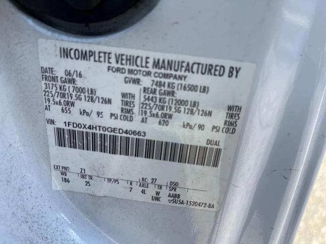 Image of Ford F-450 equipment image 4