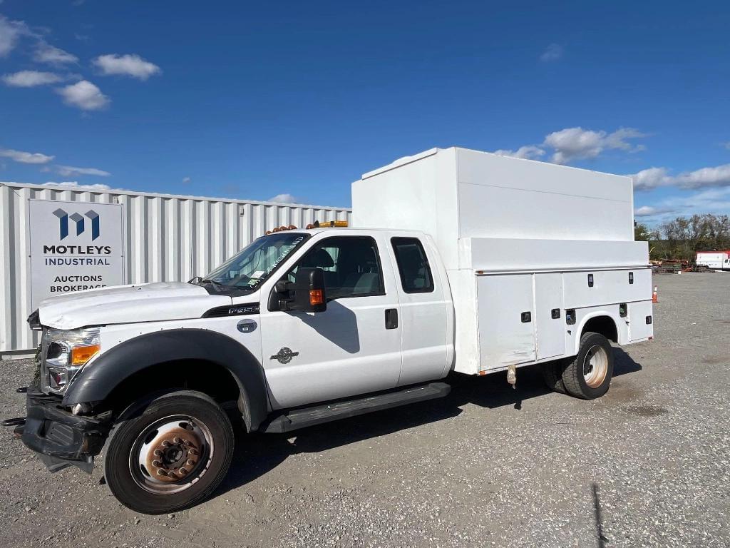 Image of Ford F-450 Primary image