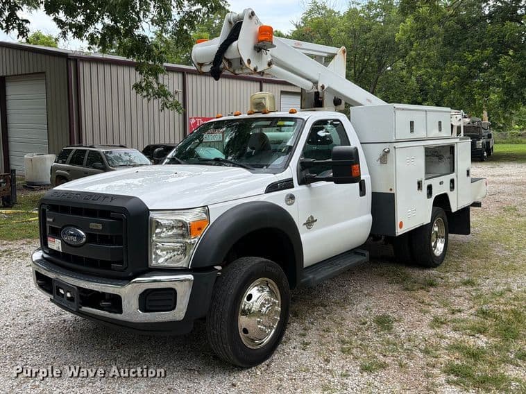 Image of Ford F-450 Primary image