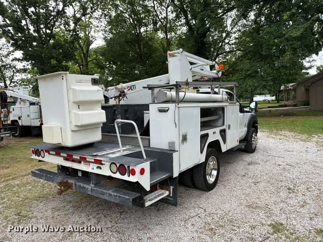 Image of Ford F-450 equipment image 4