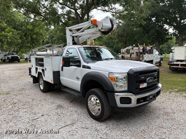Image of Ford F-450 equipment image 2