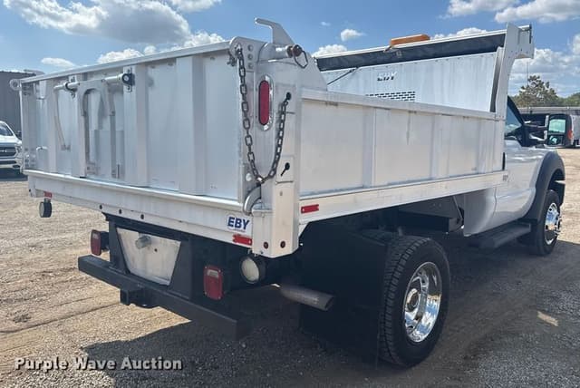 Image of Ford F-450 equipment image 4