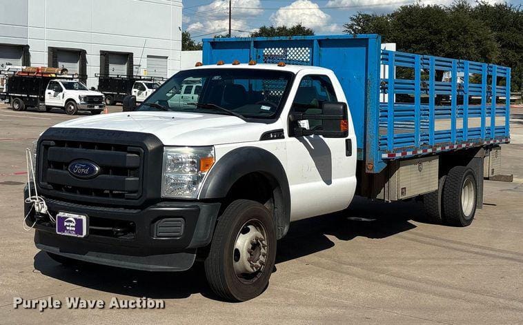 2016 Ford F-450 Equipment Image0