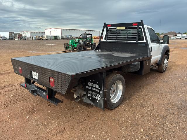 Image of Ford F-450 equipment image 2