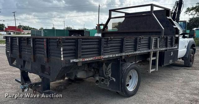 Image of Ford F-450 equipment image 4