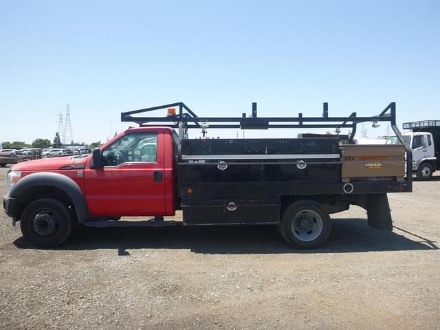 Image of Ford F-450 equipment image 4