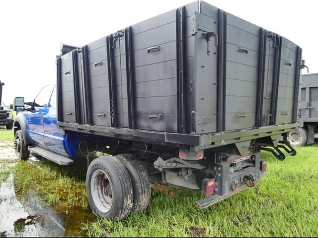Image of Ford F-450 equipment image 3