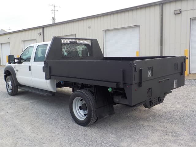 Image of Ford F-450 equipment image 3