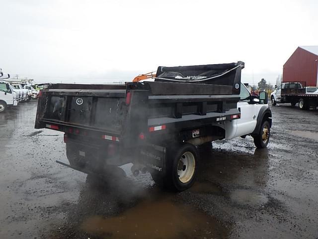 Image of Ford F-550 equipment image 3