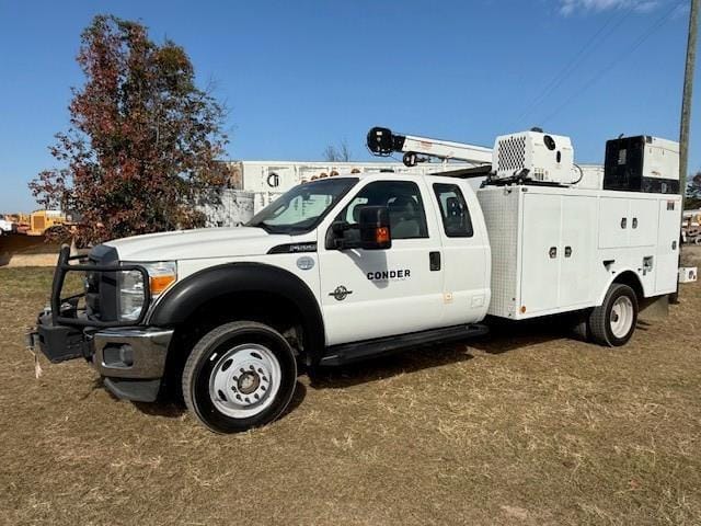2016 Ford F-550 Equipment Image0