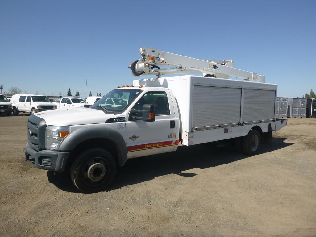 Image of Ford F-550 Primary image