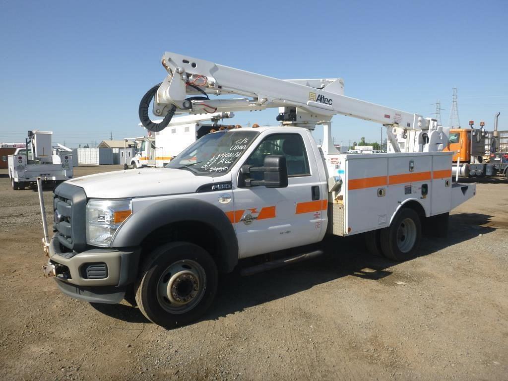 Image of Ford F-550 Primary image