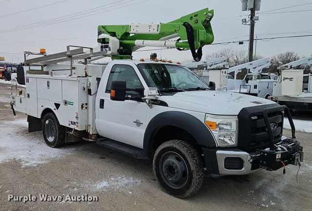 Image of Ford F-550 equipment image 2