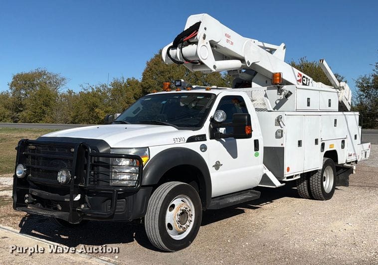 2016 Ford F-550 Equipment Image0