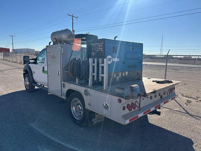 Image of Ford F-550 equipment image 1