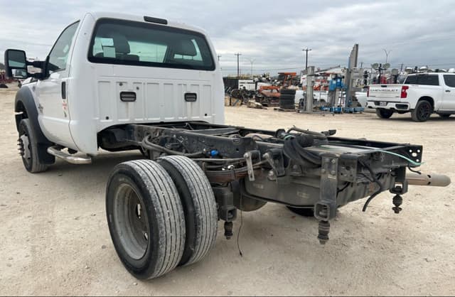 Image of Ford F-550 equipment image 4