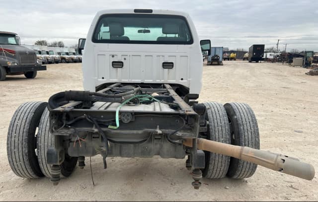 Image of Ford F-550 equipment image 3