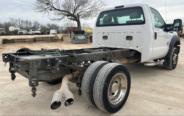 Image of Ford F-550 equipment image 2