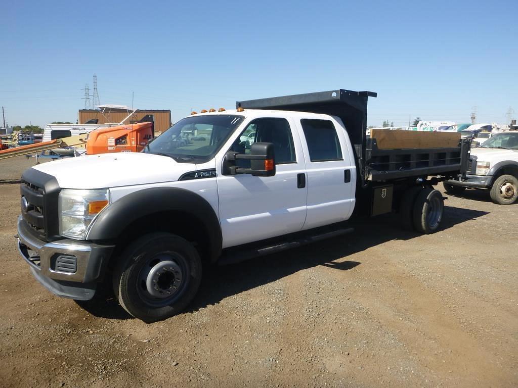 Image of Ford F-550 Primary image