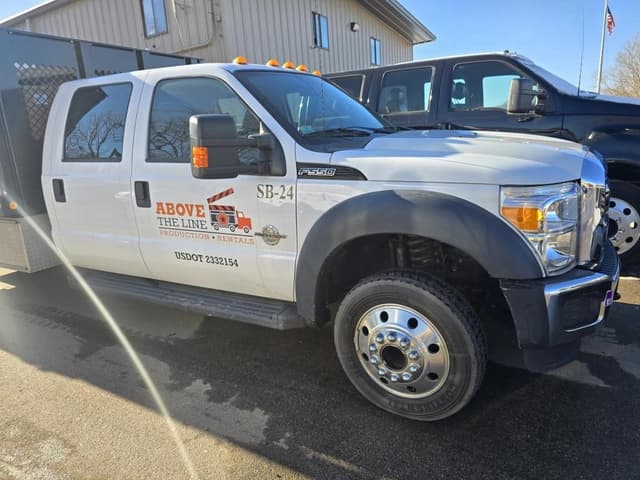 Image of Ford F-550 equipment image 2