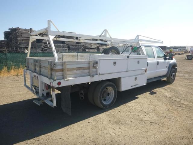 Image of Ford F-550 equipment image 2