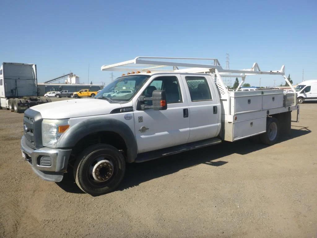 Image of Ford F-550 Primary image