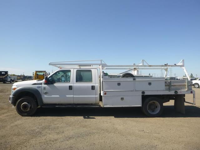 Image of Ford F-550 equipment image 4