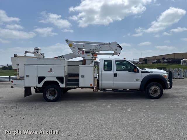 Image of Ford F-550 equipment image 3
