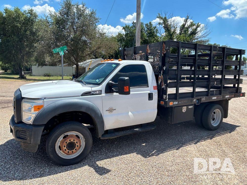 Image of Ford F-550 Primary image