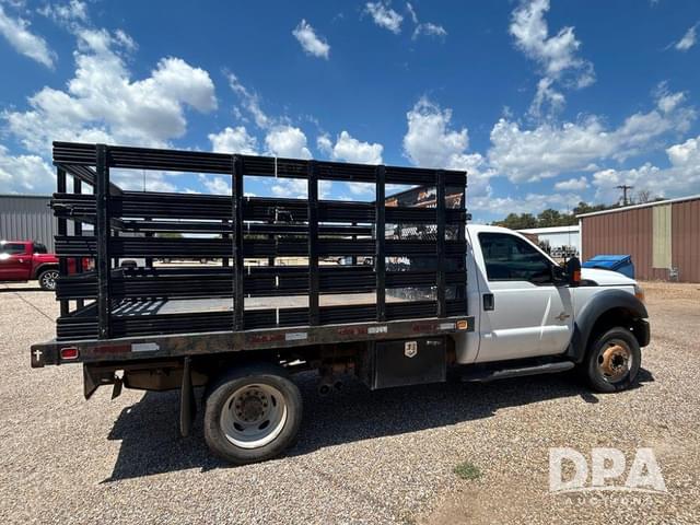 Image of Ford F-550 equipment image 2