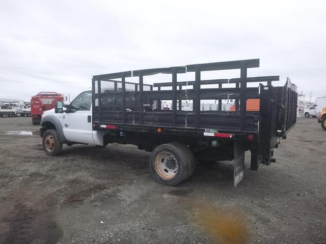 Image of Ford F-550 equipment image 3