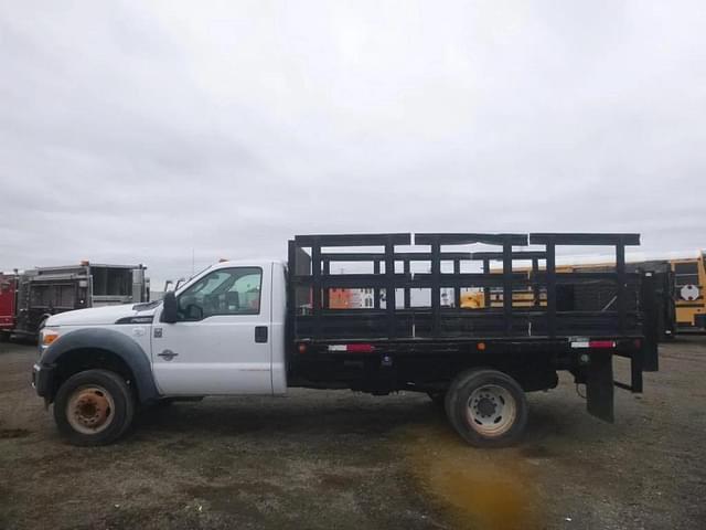 Image of Ford F-550 equipment image 4