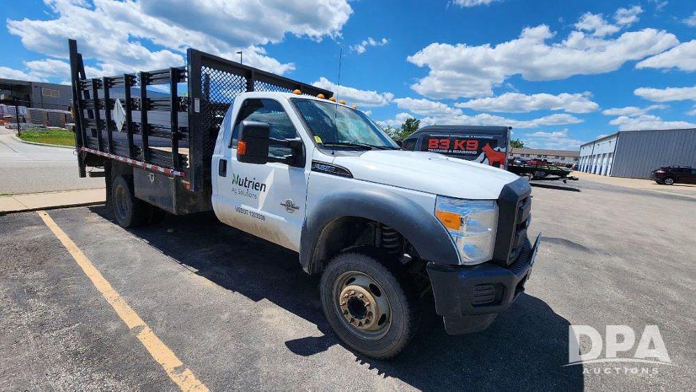 Image of Ford F-550 Primary image